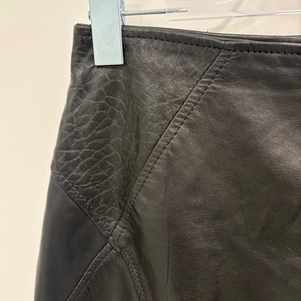 Vintage Soft Black Leather Skirt Size 8 - Picture 3 of 16